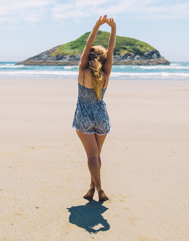 Mujer en playa