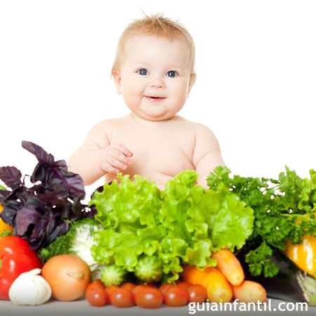 Niño con vegetales
