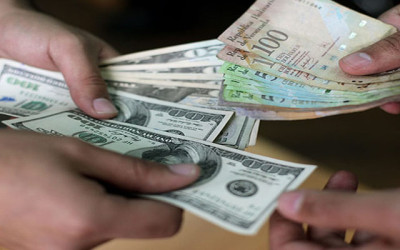 Considerando Dolarizar a Venezuela