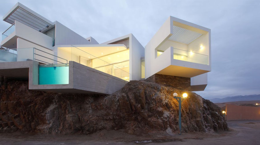 Casa de playa Las Palomas en Perú, exterior al atardecer