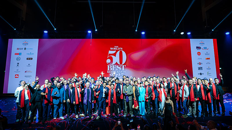 The World's 50 Best Restaurants 2025 foto de grupo.