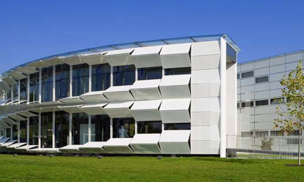 FACHADA QUE CAMBIA CADA HORA