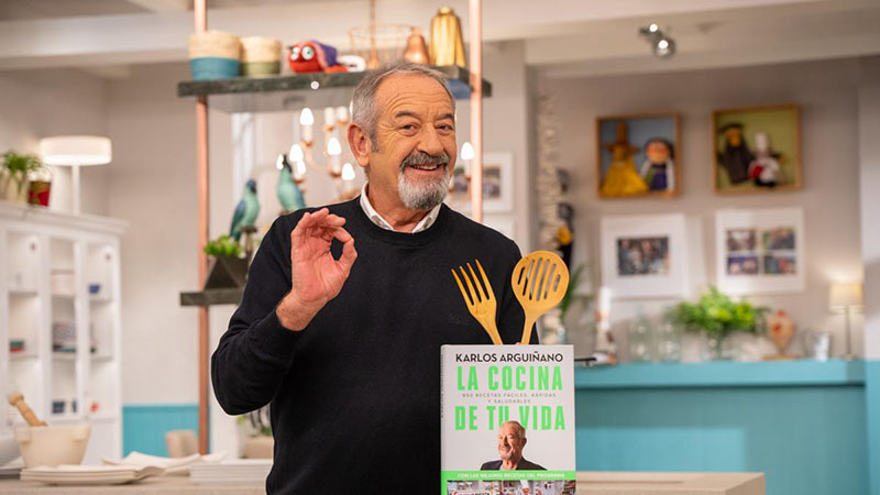 Karlos Arguiñano, con su nuevo libro.