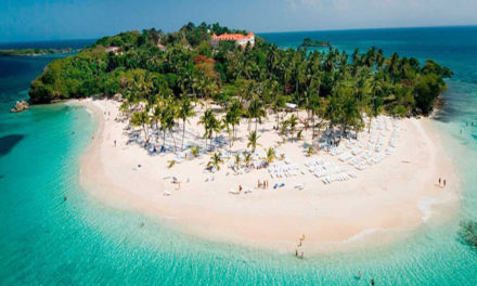 REPÚBLICA DOMINICANA ABRE SU TURISMO