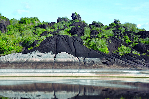 Rocas milerarias en el Amazonas venezolano