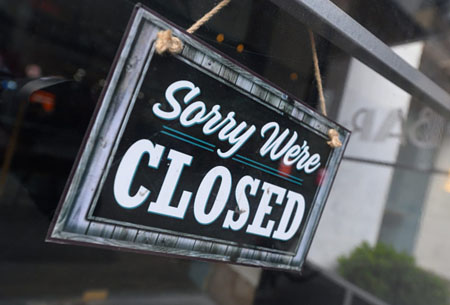 Lo sentimos, estamos cerrados. Sorry, we're closed.