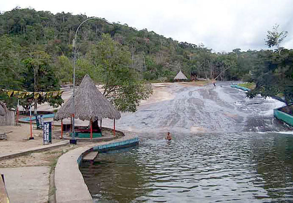 Tobogán de la selva Amazonas, Venezuela.